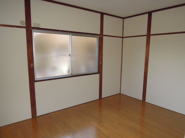 富岡貸家の居間・リビング