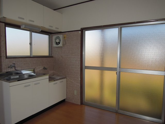 富岡貸家の居間・リビング