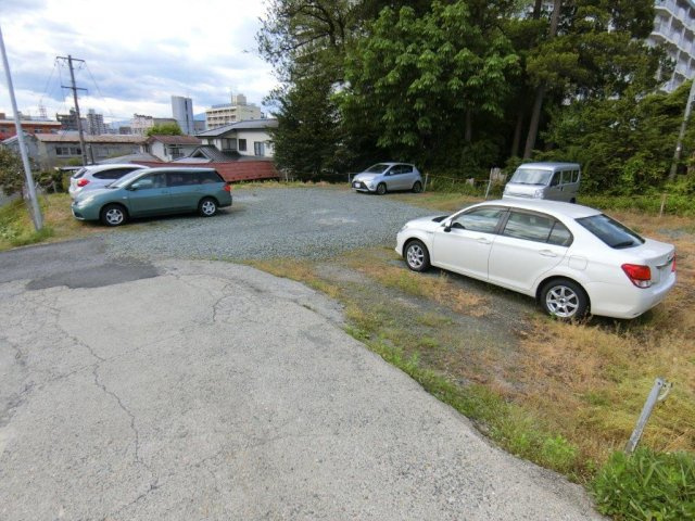 ヴィラ21の駐車場