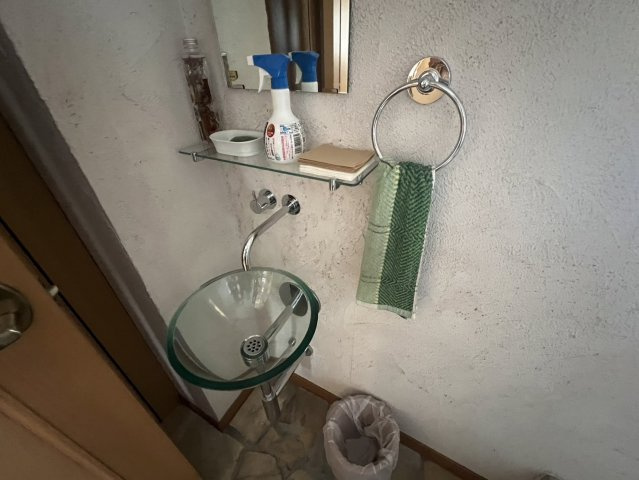 東町荒井　貸店舗の独立洗面台