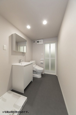 【洗面所】 | cinq etoiles yoshizuka | 別号室の写真になります。現況優先。