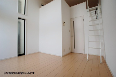 【内装】 | ウィザード箱崎 | 別号室の写真になります。現況優先。