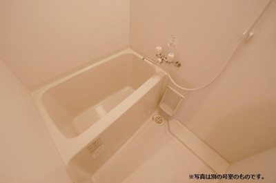 【浴室】 | ウィザード箱崎 | 別号室の写真になります。現況優先。