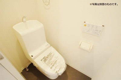 【トイレ】 | Glanz | 別号室の写真になります。現況優先。