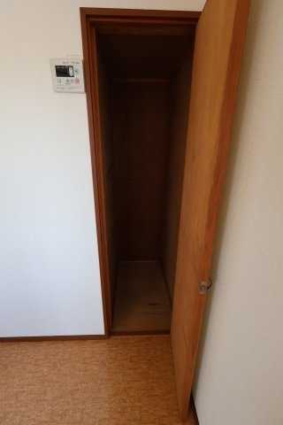 関本ハイツの収納