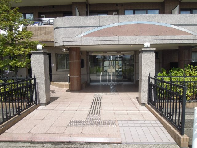 グランドール福井二の宮の外観