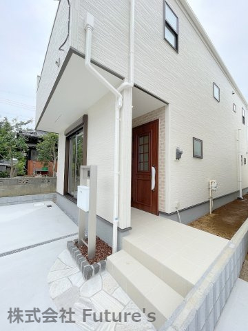 三郷市彦沢1丁目　新築戸建　全3棟　3号棟のエントランス|玄関アプローチ