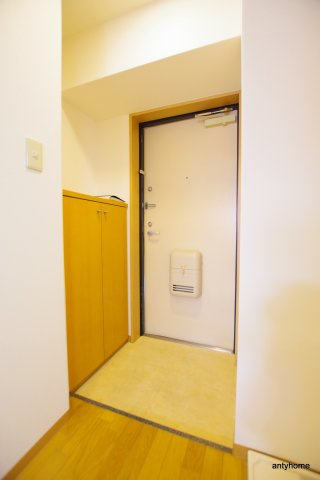 ミア・カーサあわざ　仲介手数料無料の玄関