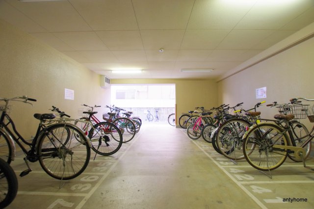 ミア・カーサあわざ　仲介手数料無料の駐車場