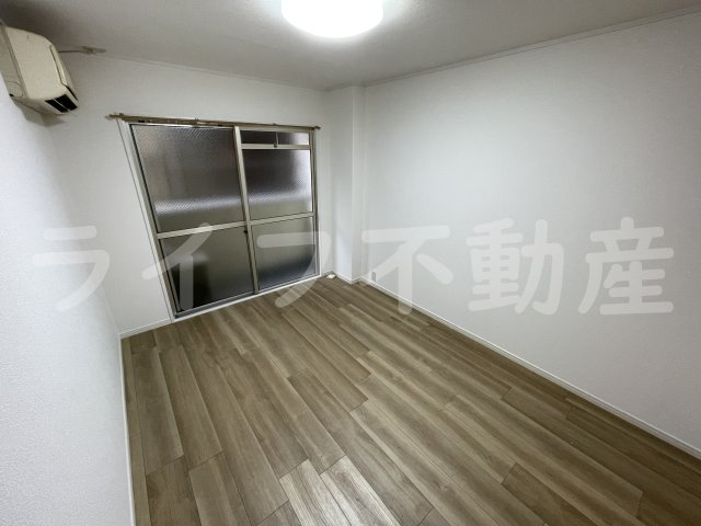 ハイツ富士パートⅡの洋室|個人の部屋や寝室として使える洋室です