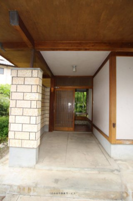 【エントランス】 | 西大山貸家 | ゆとりのあるエントランスです
2024年4月28日撮影