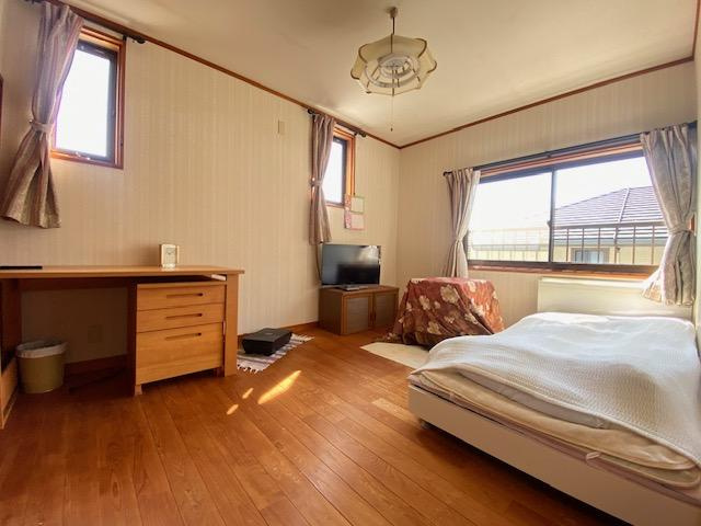 高知市春野町南ヶ丘8丁目　中古戸建ての洋室|２F:6洋室（南側）