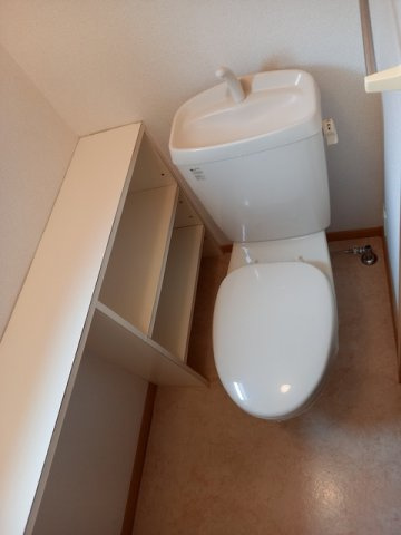 三木市大村のアパートのトイレ