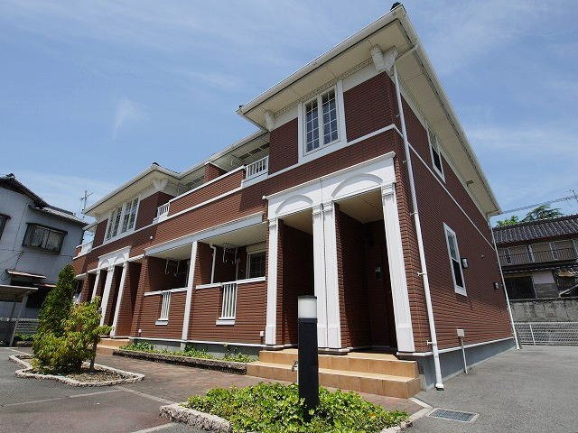 三木市加佐のアパート