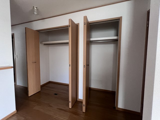 三木市加佐のアパートの収納