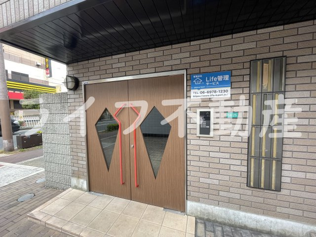 メゾンアルファのエントランス|落ち着いたエントランスです