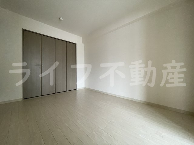 メゾンアルファの寝室|開放的な寝室です