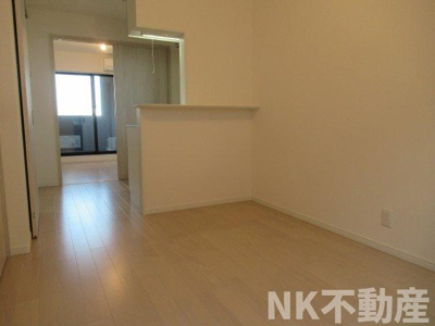 【居間・リビング】 | モアナ長瀬（長瀬賃貸） | こちらのリビングで趣味の時間をお楽しみください