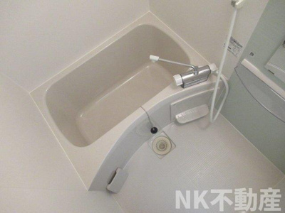 【浴室】 | モアナ長瀬（長瀬賃貸） | コンパクトで使いやすいお風呂です