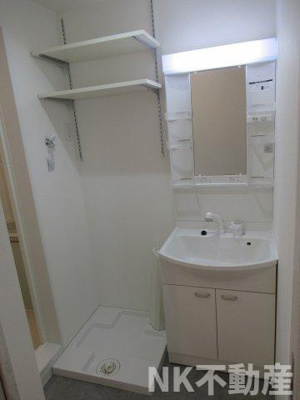 【洗面所】 | モアナ長瀬（長瀬賃貸） | ゆったりとスペースのある洗面所