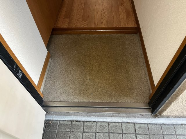 サンエステート小坂の玄関