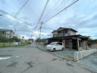 【前面道路含む現地写真】