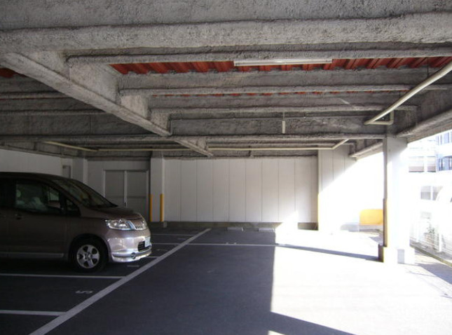 大津市浜大津３丁目の事務所の駐車場