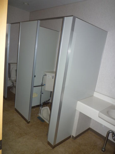 大津市浜大津３丁目の事務所のトイレ