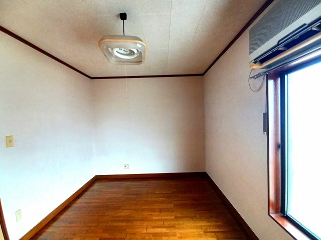 コーポ辻の洋室