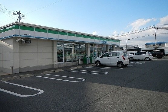 メゾンド　シャロレー　Ⅱの周辺|ファミリーマートまで550m