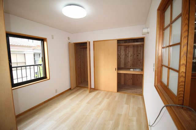 新屋敷　中古戸建　（リフォーム済）の洋室|2Ｆ　北東の部屋　6.0帖