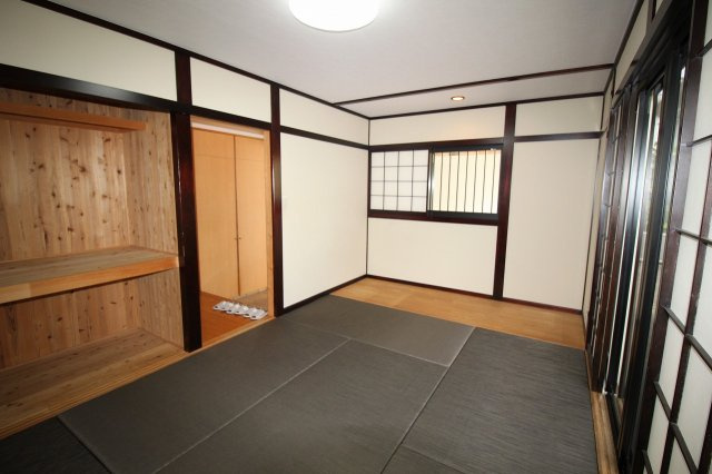 新屋敷　中古戸建　（リフォーム済）の和室|1Ｆ　4.5帖