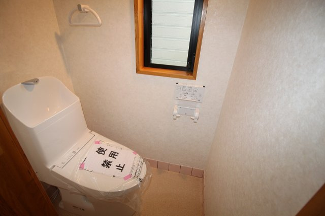 新屋敷　中古戸建　（リフォーム済）のトイレ|1Ｆ　新規交換済