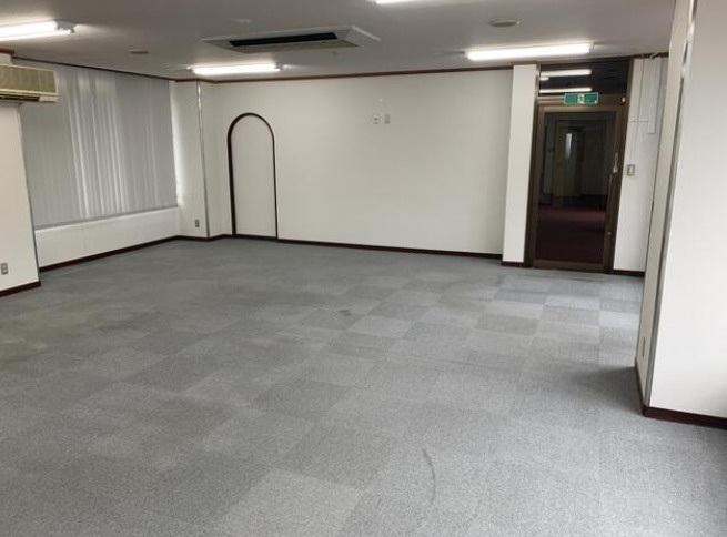 湖南市吉永の事務所の内装