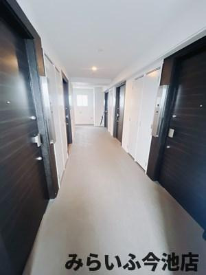 【その他共用部分】 | プレサンス桜通ベルノ | 居室前廊下