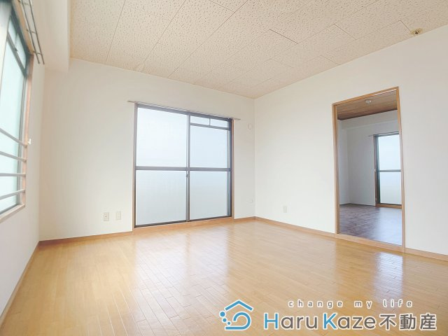 【居間・リビング】 | 高田ビル【名古屋市賃貸・2面バルコニー】