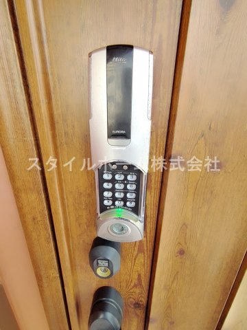 八通町賃貸住宅の玄関