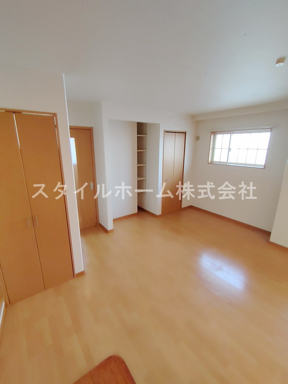 八通町賃貸住宅の居間・リビング