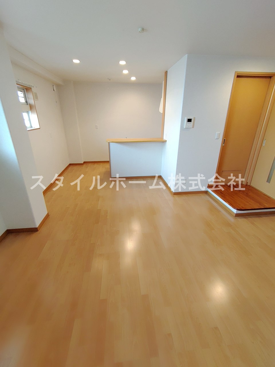 八通町賃貸住宅の居間・リビング