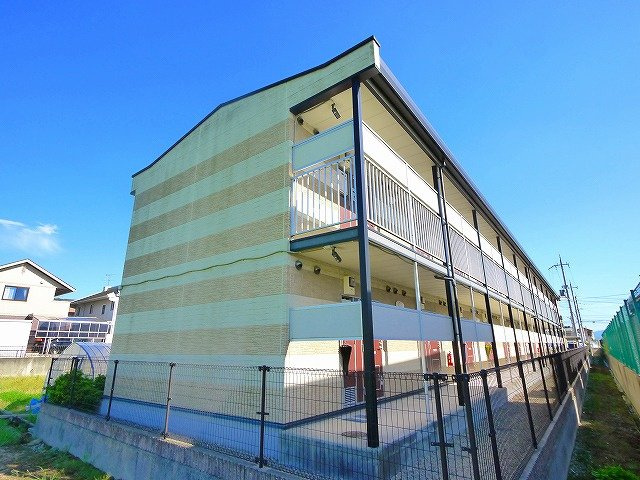 レオパレスグッドウエストの外観|物件の外観です