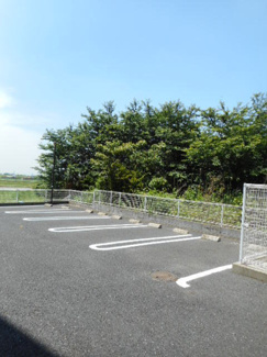 【駐車場】 | ラフレシールＡ | 駐車場