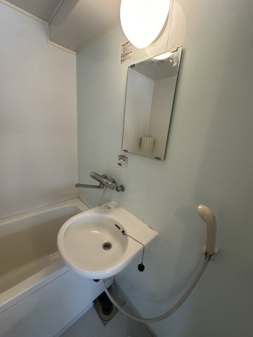 メゾン三晴の洗面所