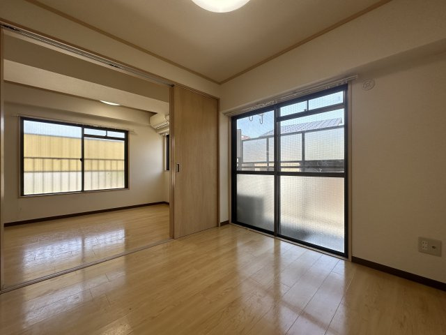 メゾン三晴の寝室