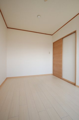 【洋室】 | ソルジェンテ金剛