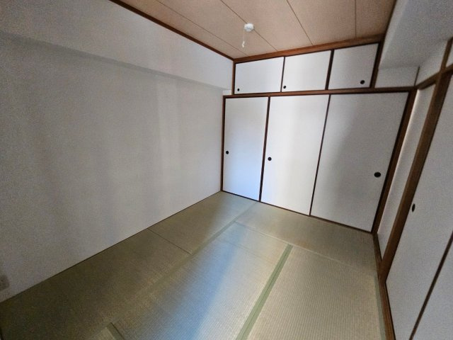 信和マンションの和室