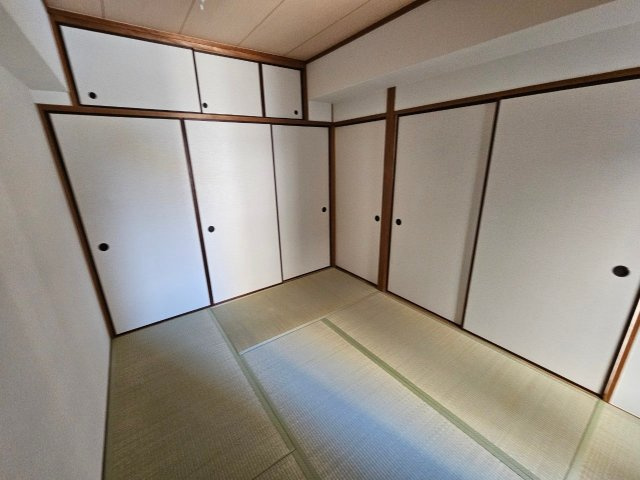 信和マンションの和室