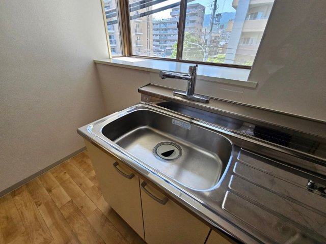 信和マンションのキッチン
