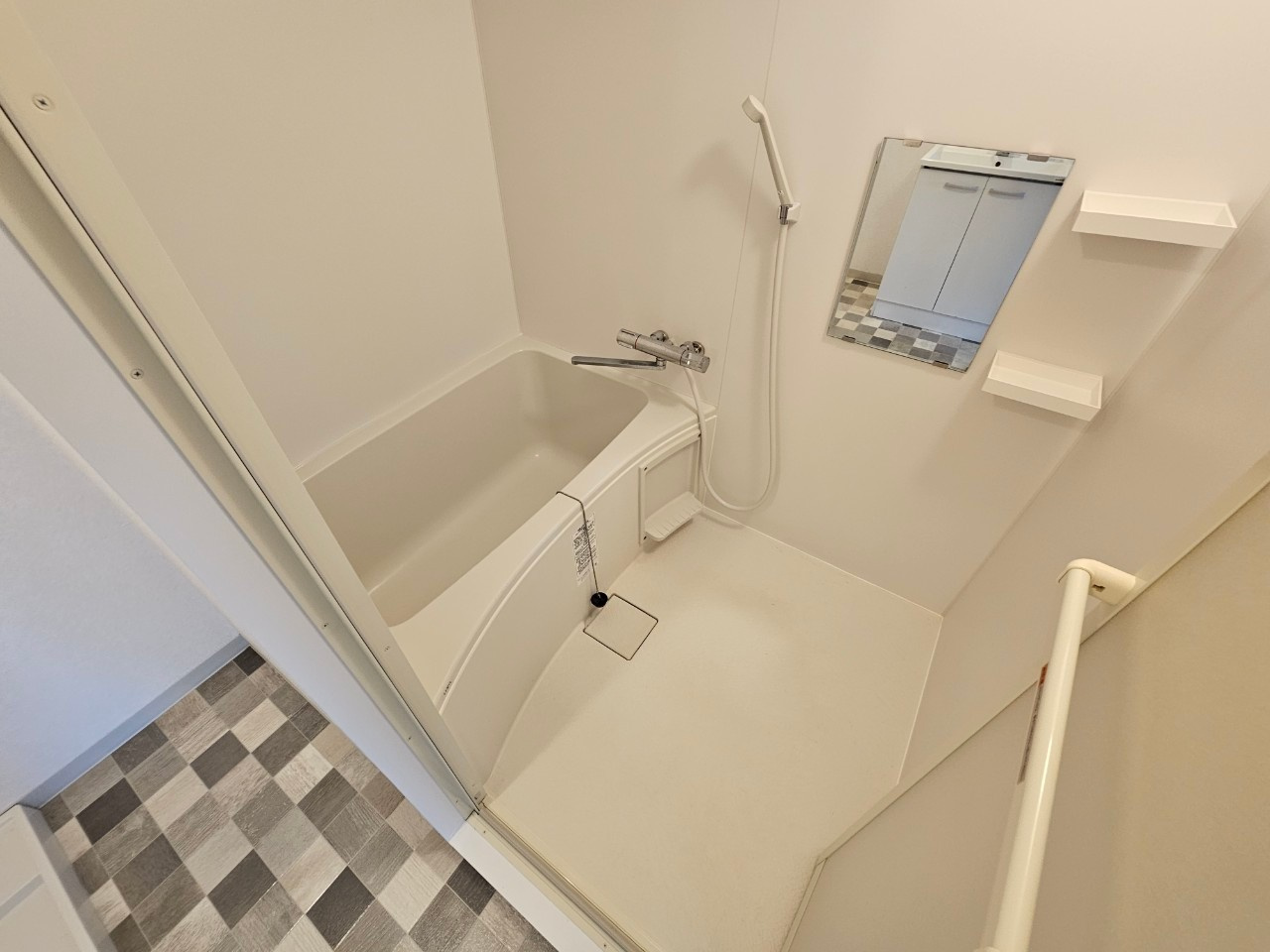 信和マンションの浴室