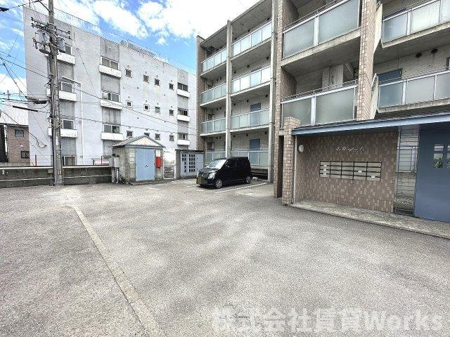 La Portofino Iの駐車場|駐車スペースもあります