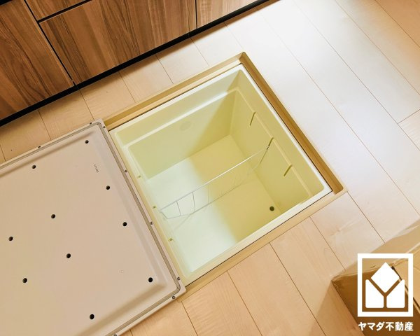 伏見区深草願成町　1号棟の収納